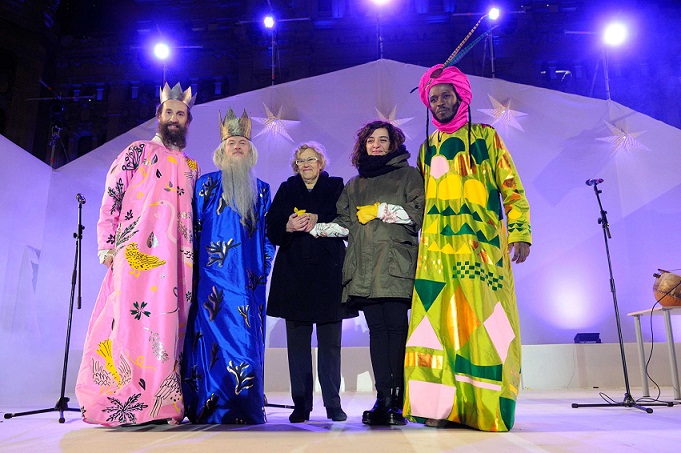 La alcaldesa de Madrid con los reyes magos (Foto: Ayto.)