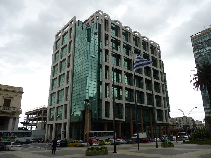 Edificio Libertad, sede del gobierno de Uruguay (Foto: ICN Diario)